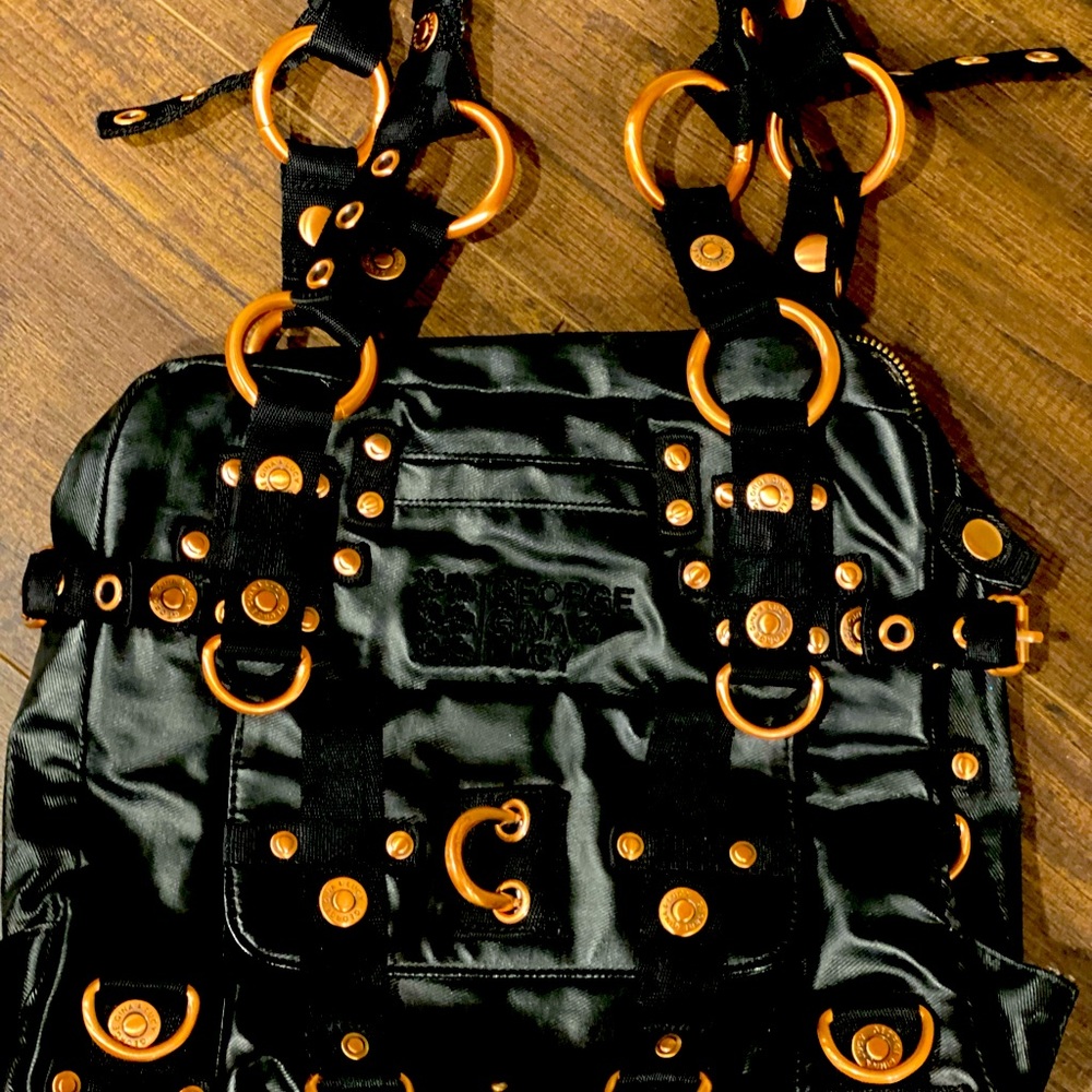 George Gina & Lucy bag size M